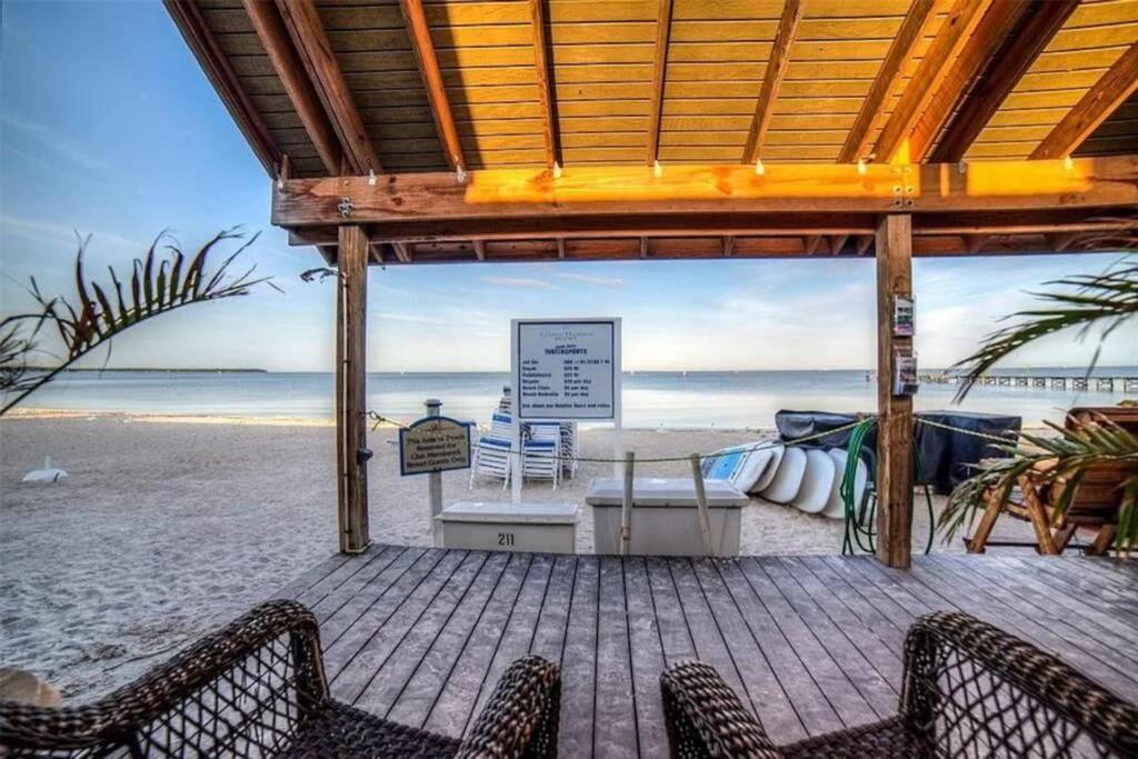 Bay View, Studio206, Beach Steps Away! Pool+Wifi Ruskin Exterior photo