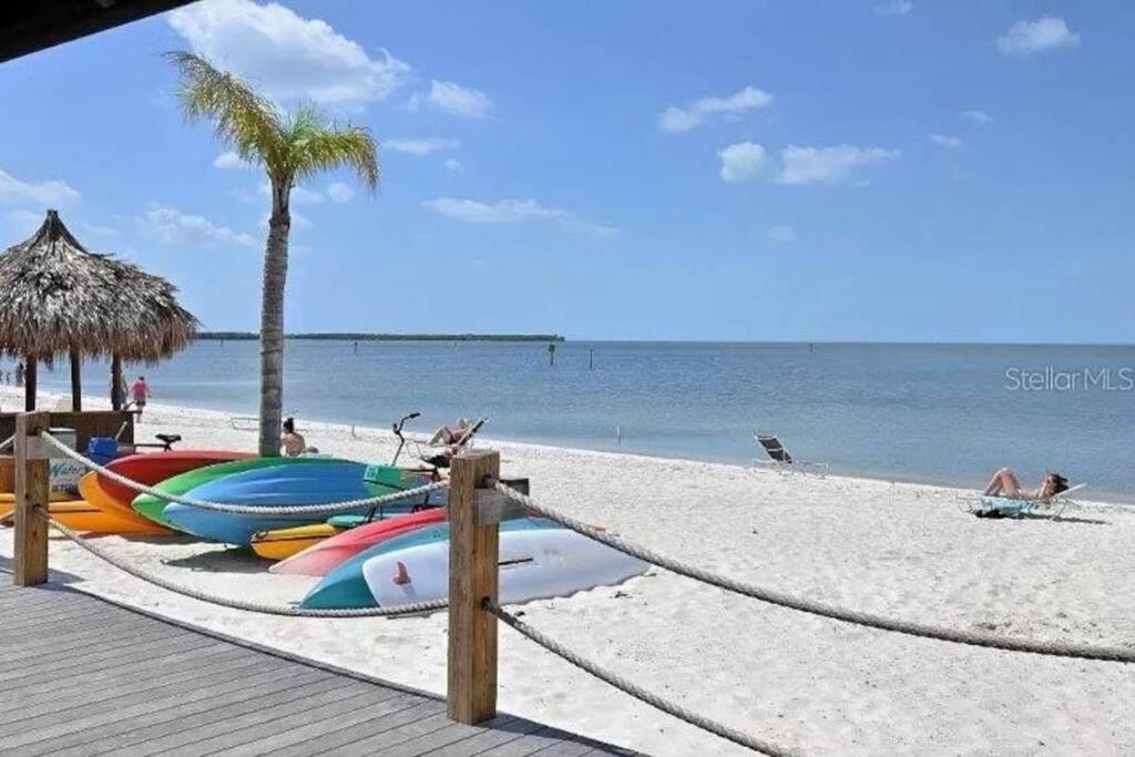 Bay View, Studio206, Beach Steps Away! Pool+Wifi Ruskin Exterior photo