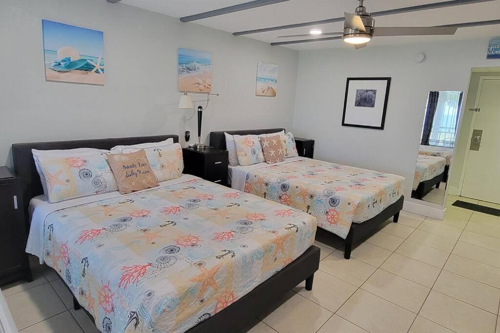 Bay View, Studio206, Beach Steps Away! Pool+Wifi Ruskin Exterior photo
