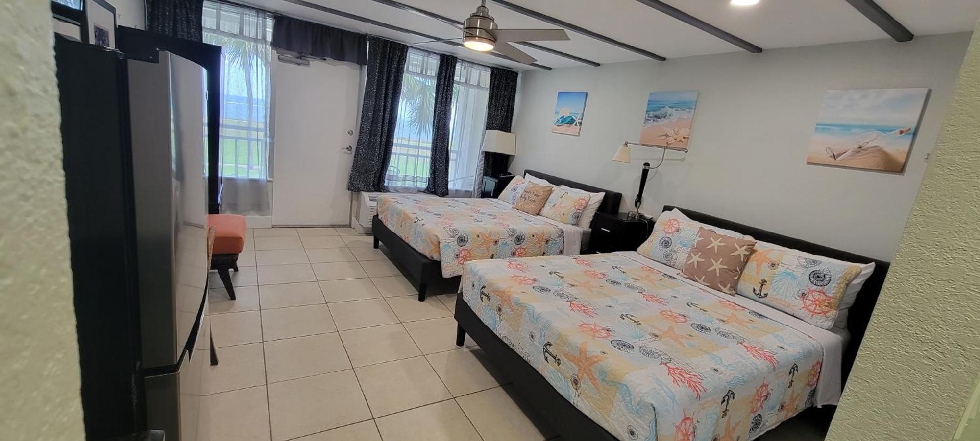 Bay View, Studio206, Beach Steps Away! Pool+Wifi Ruskin Exterior photo