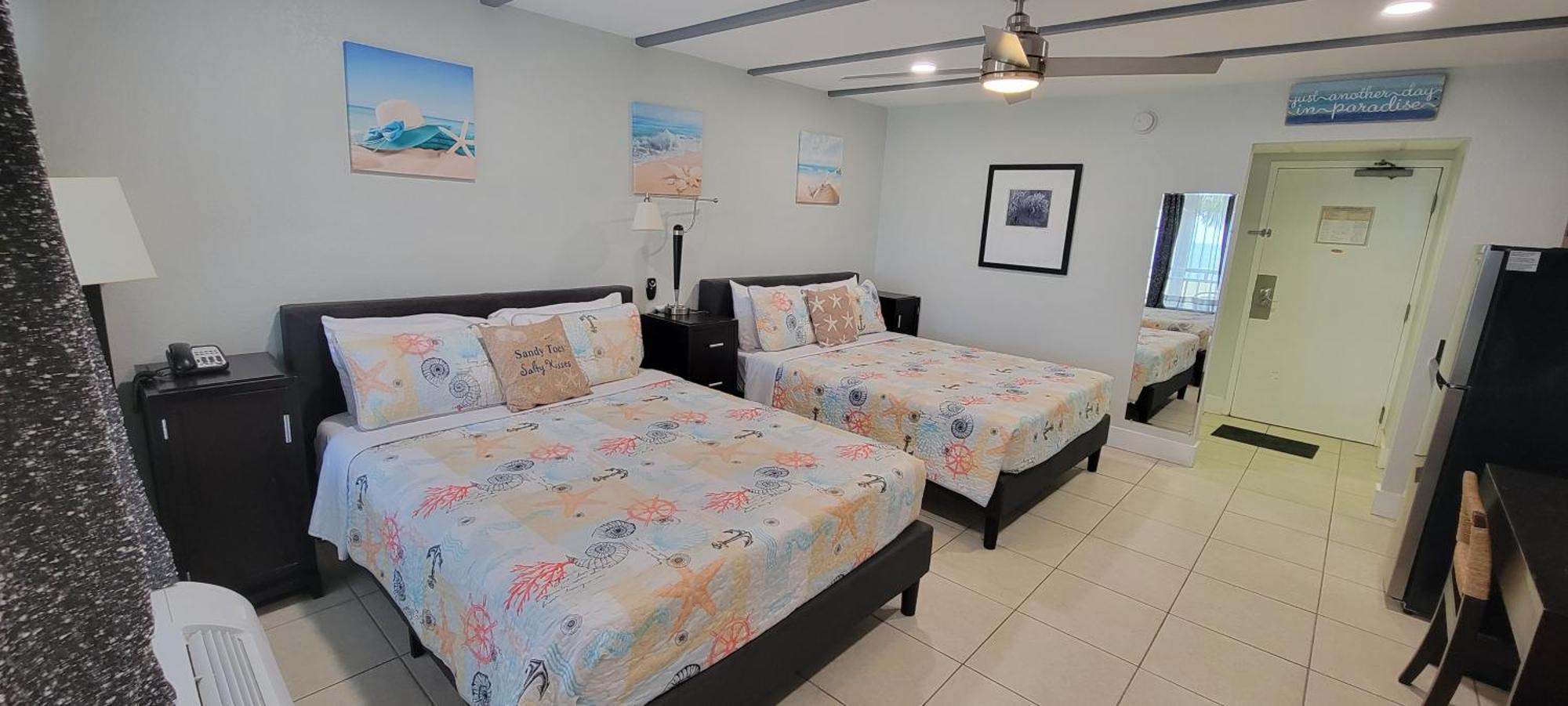 Bay View, Studio206, Beach Steps Away! Pool+Wifi Ruskin Exterior photo